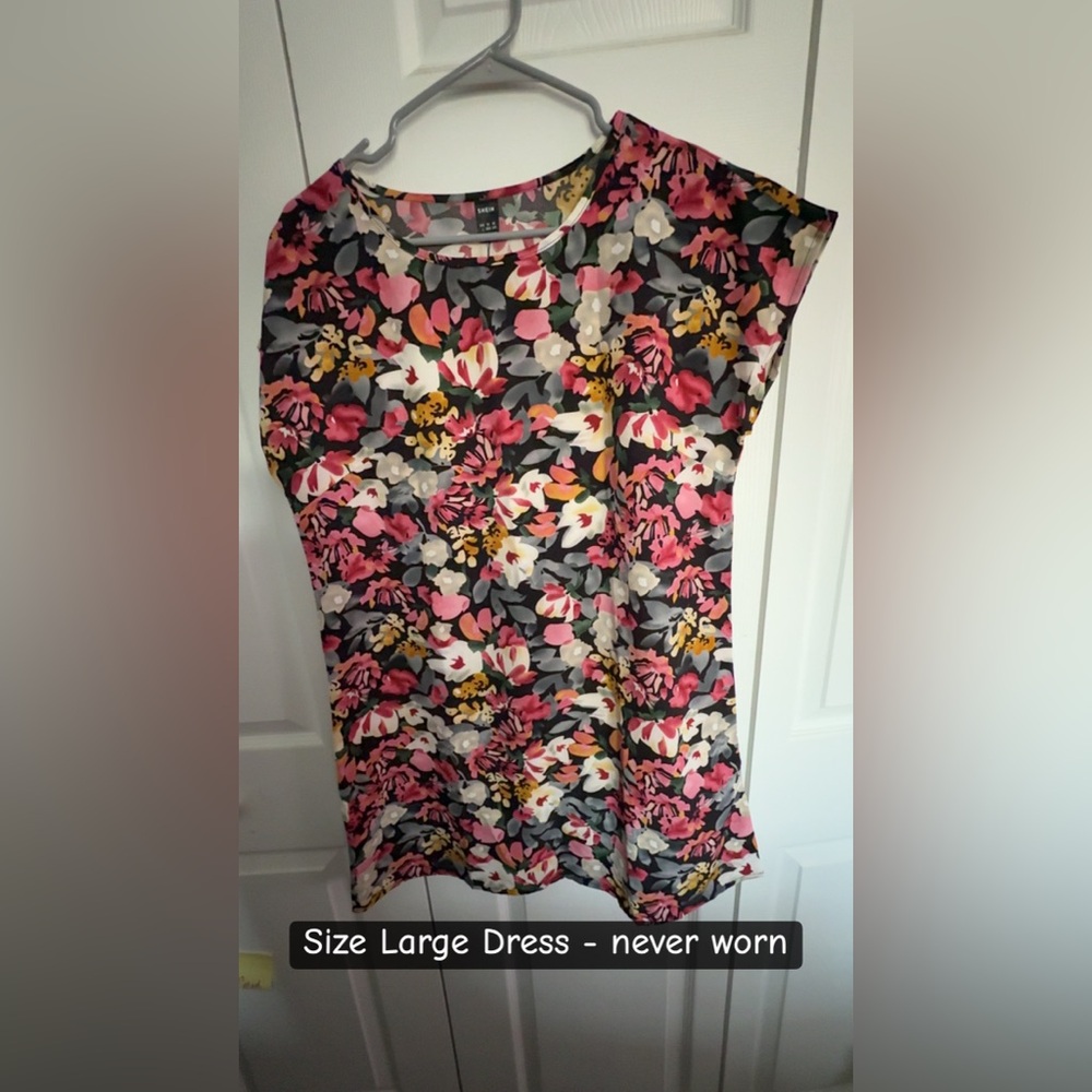Floral Print Sleeveless Dress in Pink, Gray & Yellow
